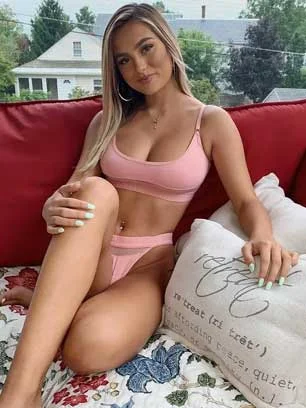 Model Escorts in model-town